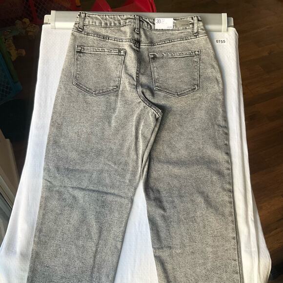 RSQ Women’s High Rise Straight Leg Denim Frayed Jeans, size 30, Gray, NWT - Picture 10 of 11